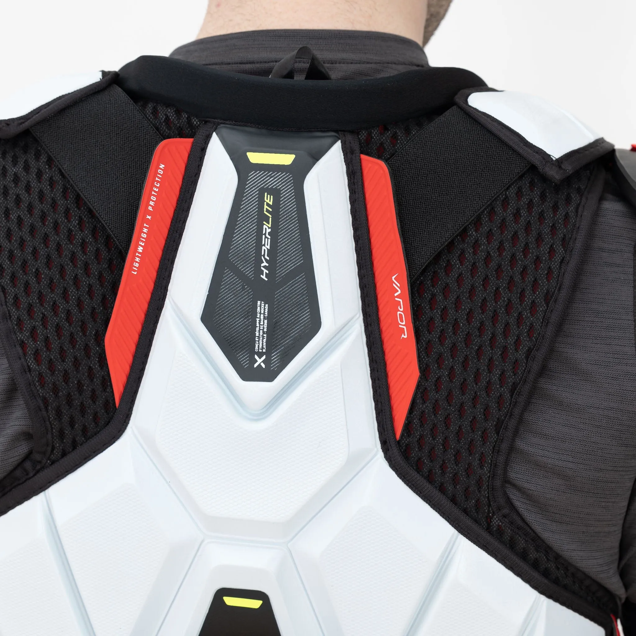 Bauer Vapor Hyperlite Intermediate Shoulder Pads