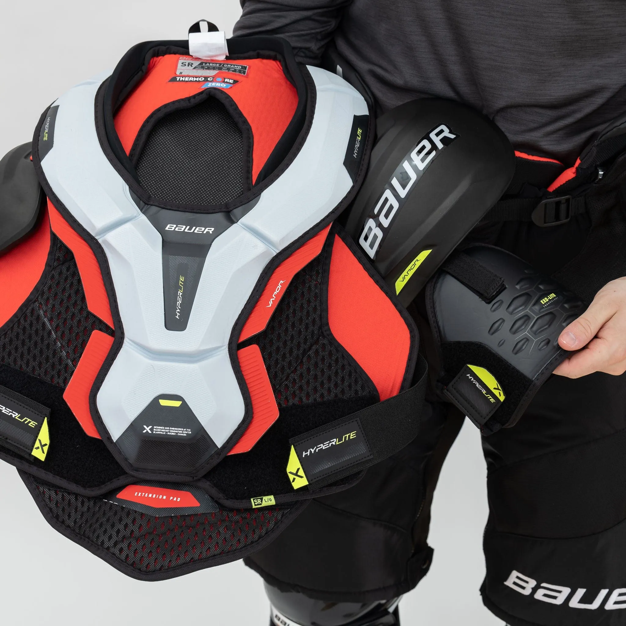 Bauer Vapor Hyperlite Intermediate Shoulder Pads